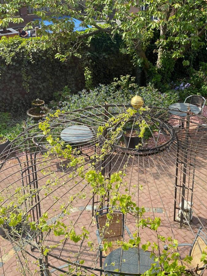 Atalanta-Wellness Roermond 'De Wethouder' Bed & Breakfast Herten Bagian luar foto