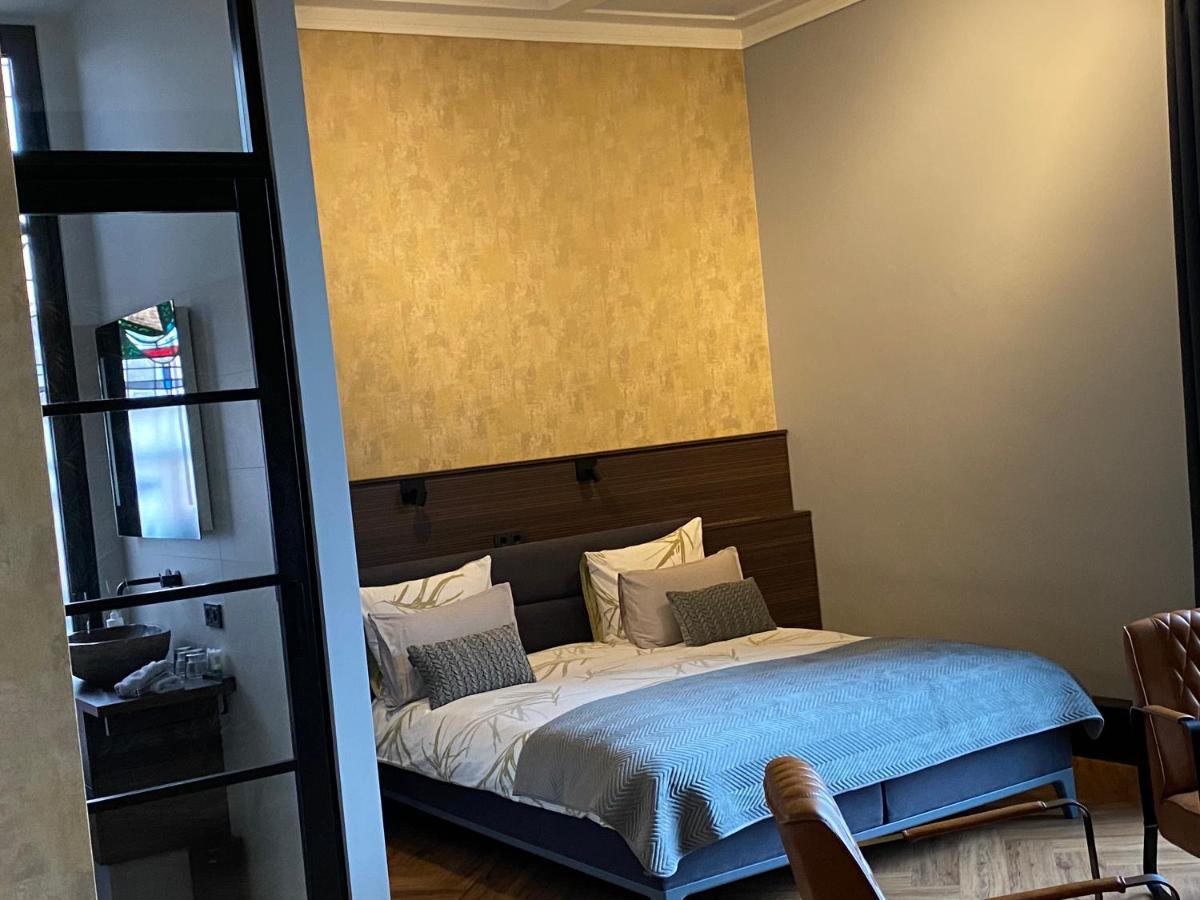 Atalanta-Wellness Roermond 'De Wethouder' Bed & Breakfast Herten Bagian luar foto